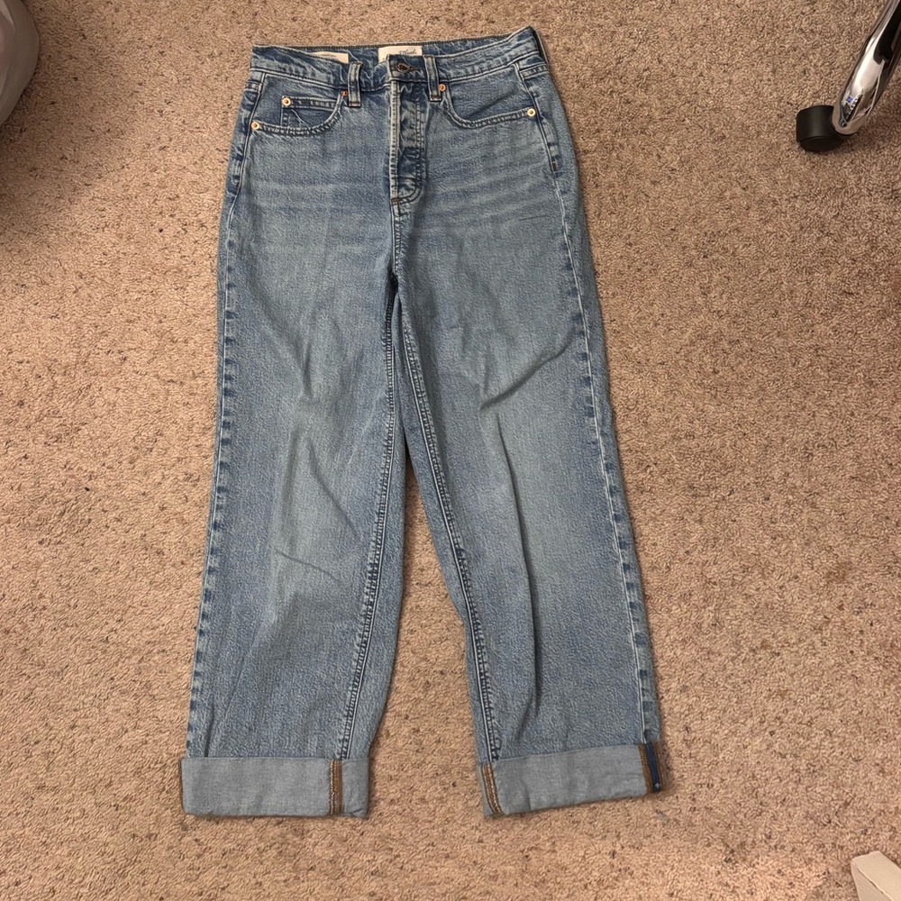 Universal Thread Light Blue Ankle Jeans